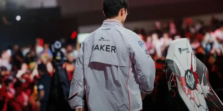 Faker:输掉的主要原因是我们大家在操作上都犯了很多失误
