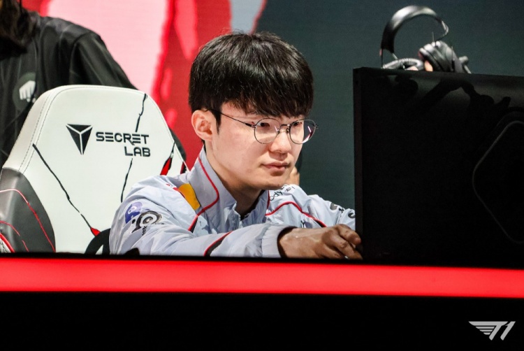 Faker:相较于对手太强才输掉比赛 个人感觉是我们竞技状态太差