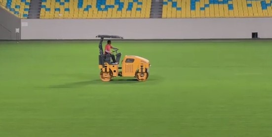 静候川渝德比！成都蓉城主场夏季换草工作已全部完成