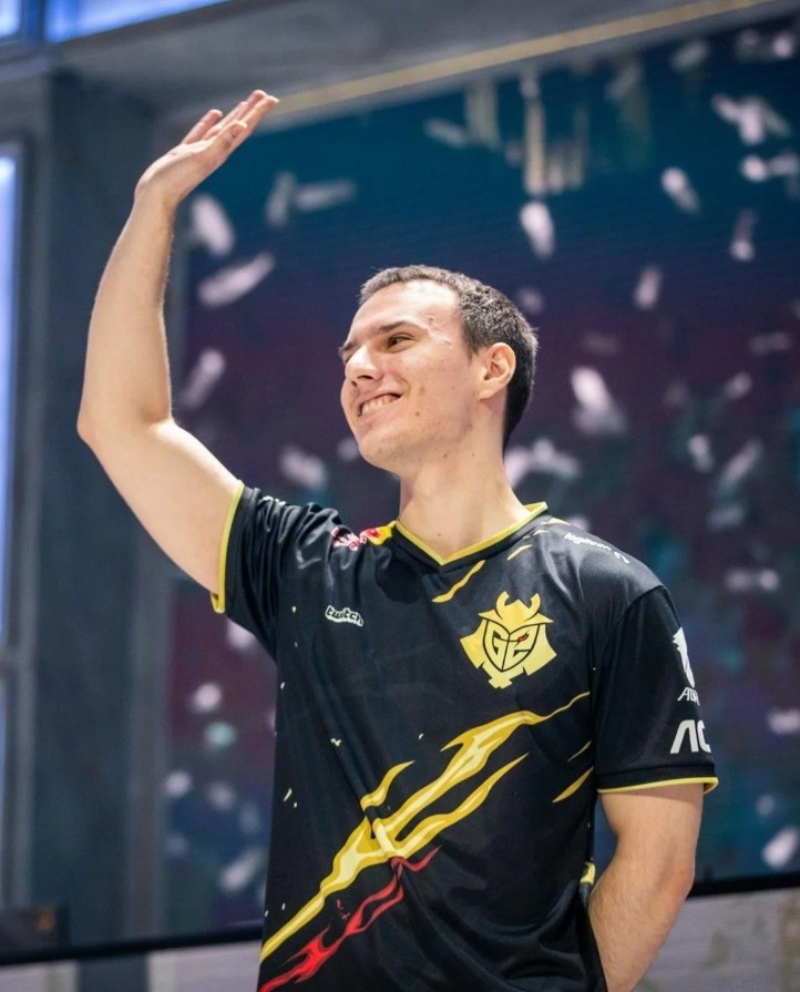 G2人员变动公告：Dylan Falco下放替补 自EWC开始Perkz任主教练
