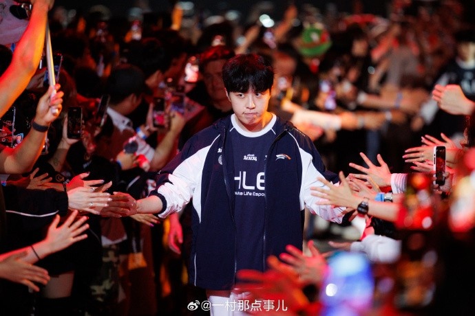 【万博电竞】摄影师一村分享MSI决赛返图:决赛瞬间,HLE篇