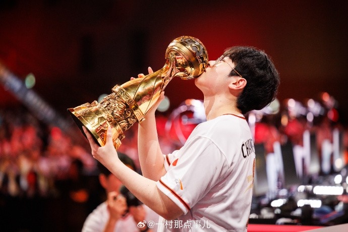 【蜗牛电竞】摄影师一村分享MSI决赛返图:决赛瞬间,HLE篇