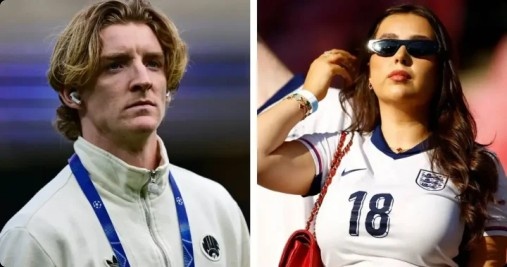 青梅竹马！太阳报：戈登和女友都是利物浦人，两人自幼相识