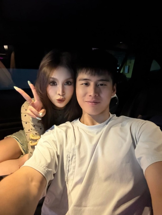 [中国篮球]陈家政女友晒甜蜜合照：这也不是个巧合 连我兄弟都晓得(图2)