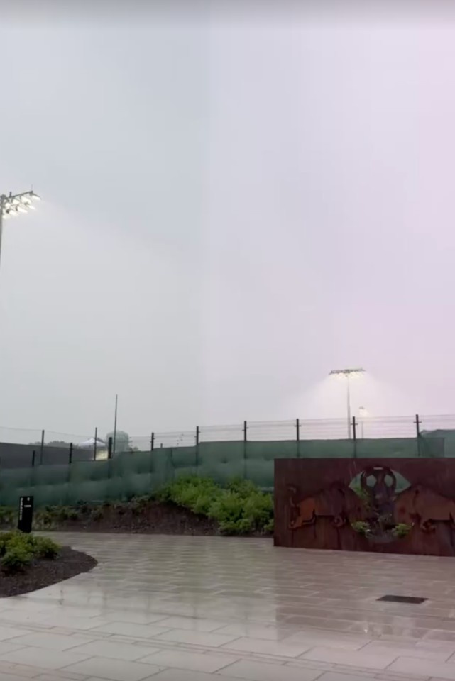 太阳报:雷暴天气造成混乱,阿根廷训练被迫推迟