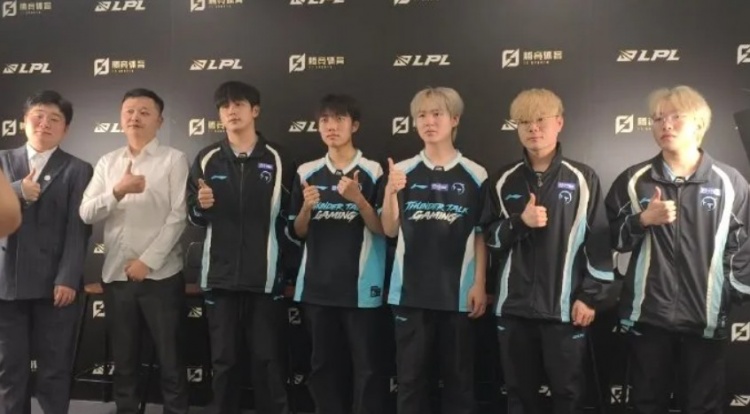 TT.Junhao:BLG不是完全体的BLG,所以感觉我们就差一点点