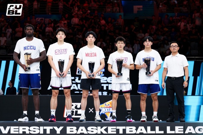 记者:MVP无疑属于上交陈天灿 他已蜕变为CUBAL最优秀一号位之一