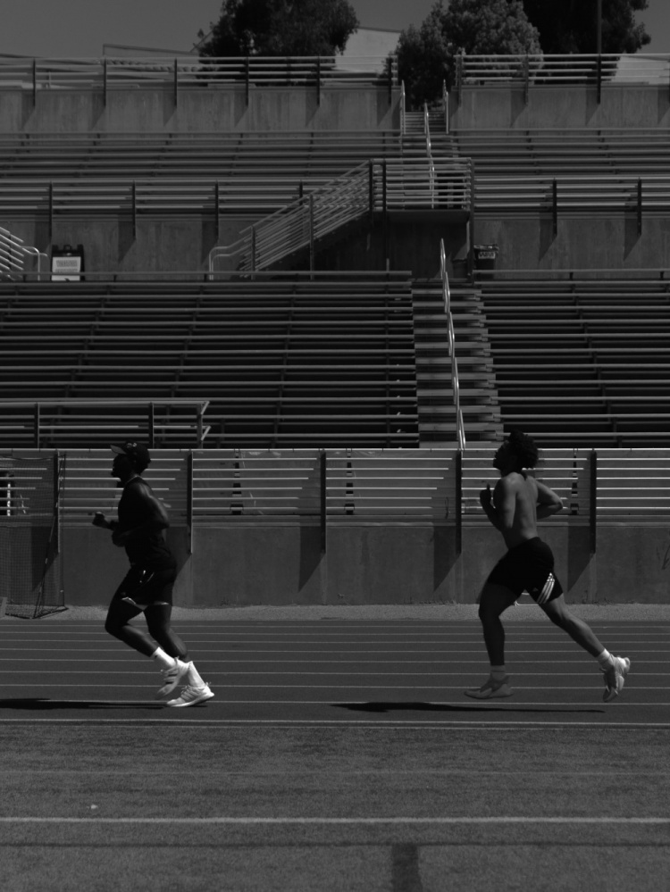 【体坛热点】夏日磨⬆️砺!米切尔社媒晒近期⚽户外训练照:尚未完成⚽(图6) undefined