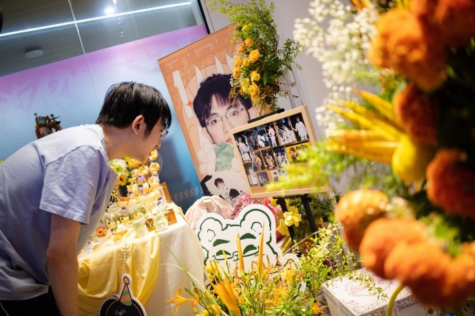 BLG分享Flandre生日返图:愿你继续享受热爱,享受比赛🥳