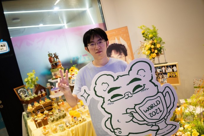 BLG分享Flandre生日返图:愿你继续享受热爱,享受比赛🥳