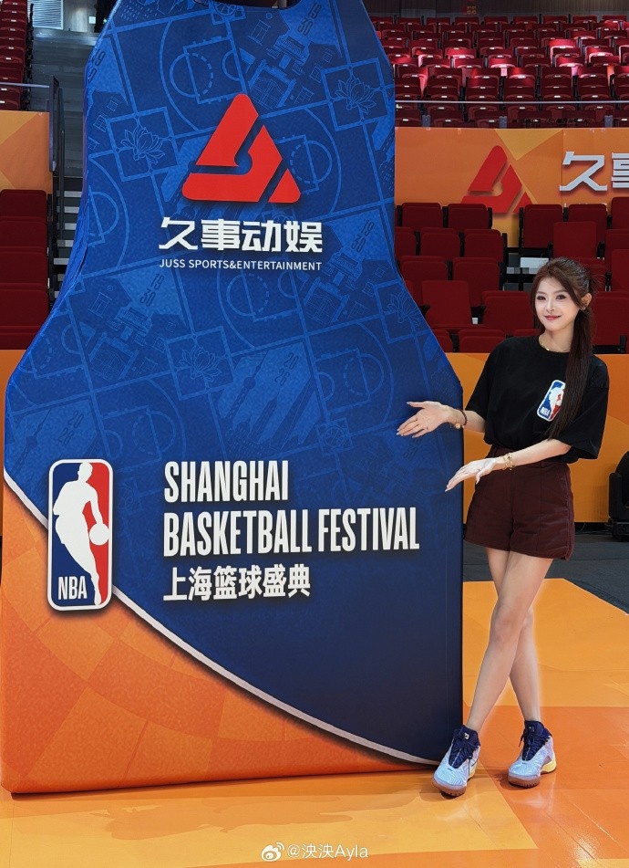 泱泱晒照:第一次来这是看古德温绝杀 没想到第二次来就是上班啦