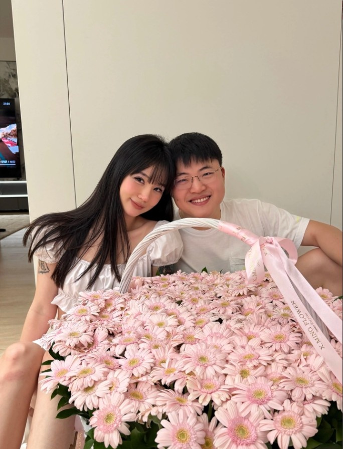 【QY球友会】奥咪咪分享和Uzi的九周年:9years🥰一起迈入我们第一个十年吧