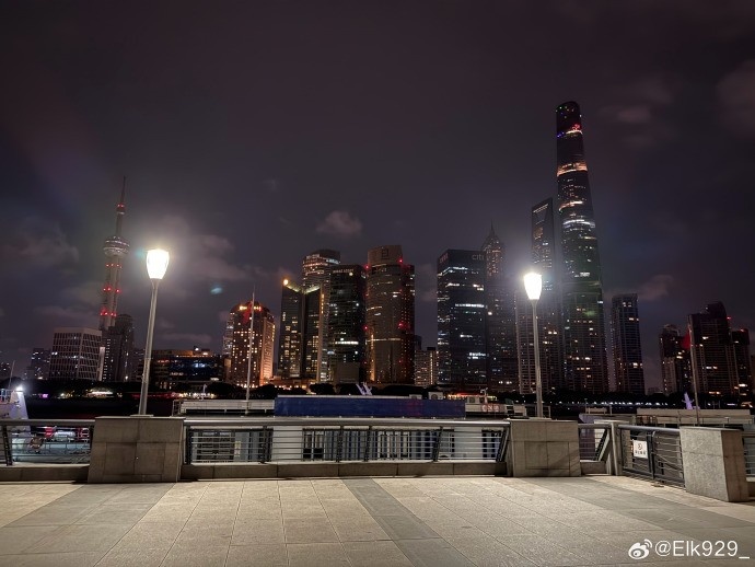 放假强身健体!Elk凌晨分享骑自行车动态:🚲️