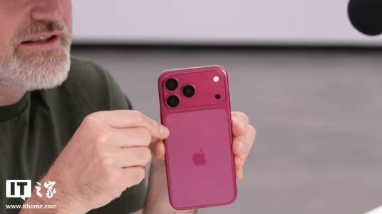 【万博电竞】漏完了!苹果iPhone18 Pro Max和首款折叠iPhone Ultra机模曝光