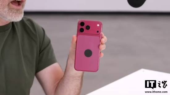 【万博电竞】漏完了!苹果iPhone18 Pro Max和首款折叠iPhone Ultra机模曝光