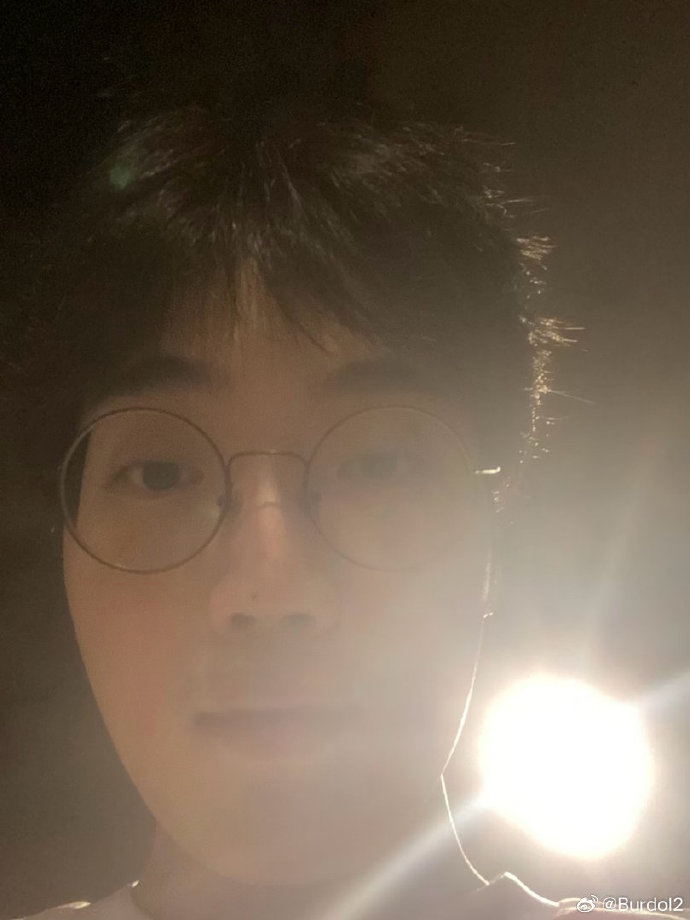 Burdol:和HOYA哥同队的时光太美好,看到有人要淘汰很难过