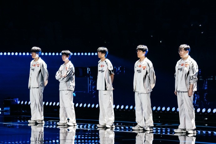【万博电竞】AL分享选手夺冠赛后返图:幸福和快乐2.0🏆🐼