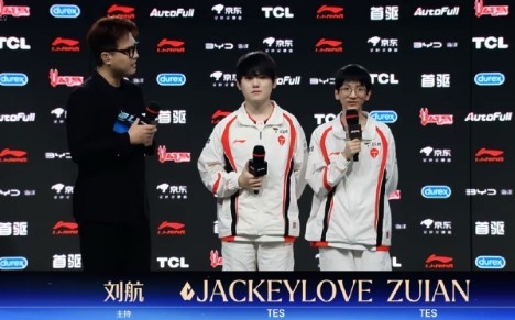 赛后采访JKL：全球总决赛没想那么多吧，希望后面能打好吧【球盟会】