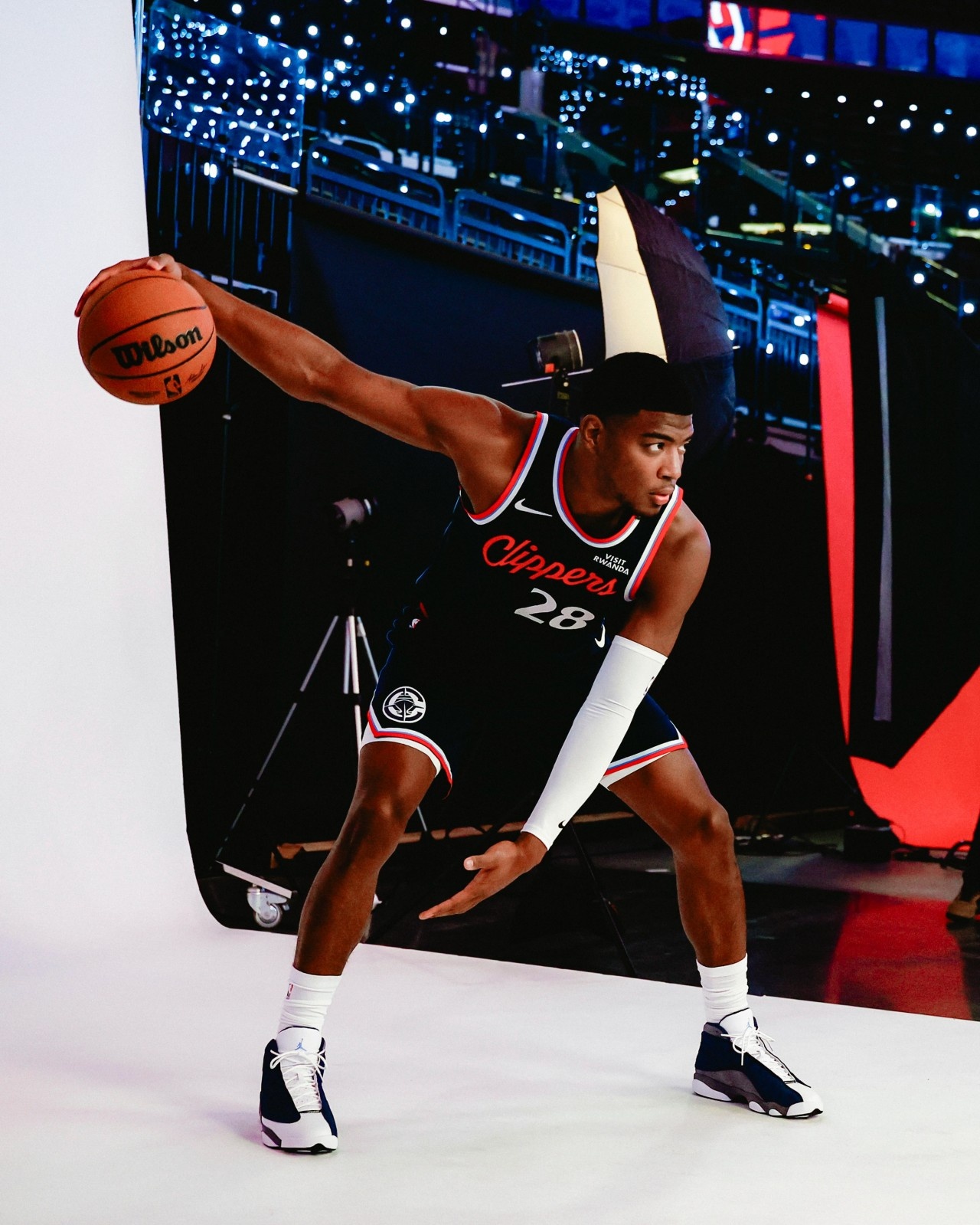 八村垒晒快船定妆照：八年级迎来个人NBA第8个赛季！