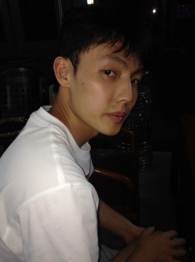 这风格有点emo！徐杰晒照：人生就是一部跌宕起伏的电影 人生如戏