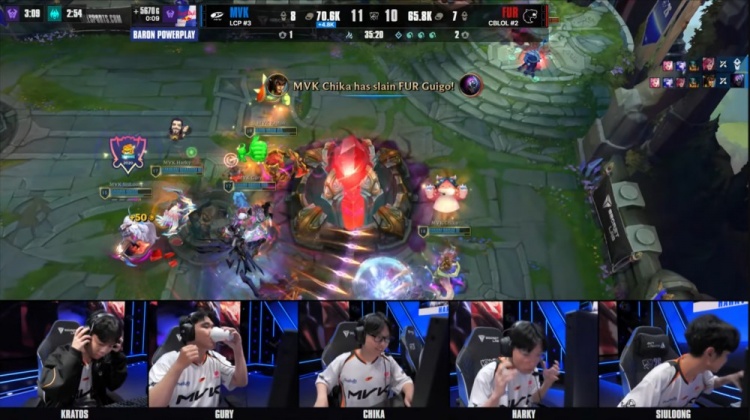🎮这也能翻？Ayu芸阿娜连续掉点 MVK搏命开大龙逆转局势赢首局