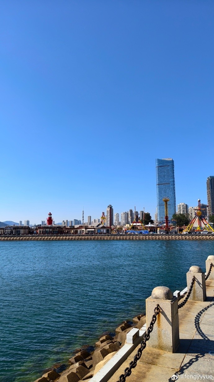fengyue分享近日旅游照:阿风发来了新的旅行日志