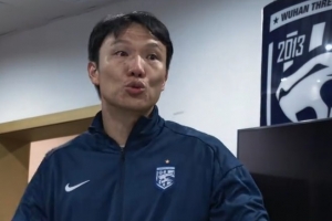 邓卓翔含泪讲话：事情发生了再痛苦吗？之前在干什么？未来呢？