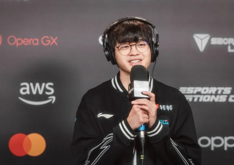 【万博电竞】Xun：S16最想复仇HLE；英雄联盟对我来说就是一切