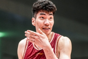 你在场上干什么？余嘉豪替补11分钟仅有1帽 一次出手都没有