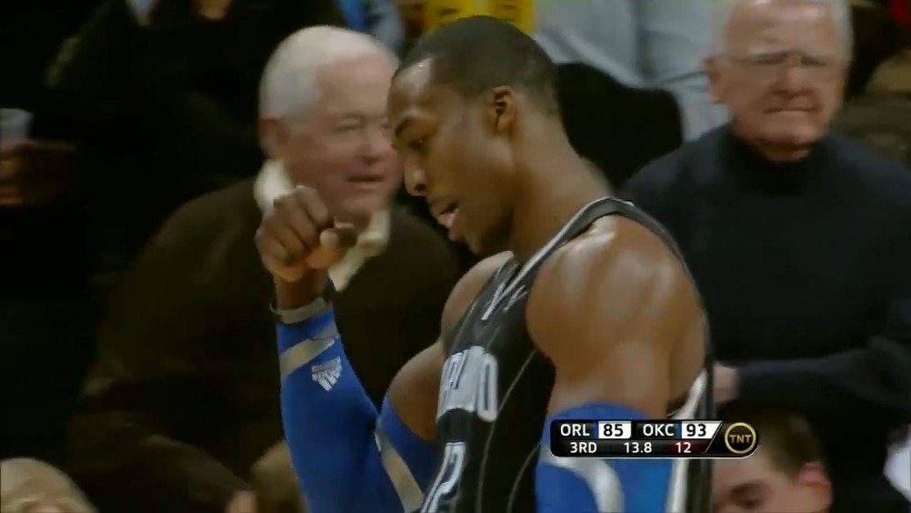 欣赏霍华德11年时处于巅峰的状态 对飙雷霆双少拿下39分18板