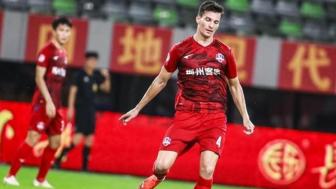 中甲-吉森两射一传梁学铭破门 梅州客家4-0江西北大门继续领跑