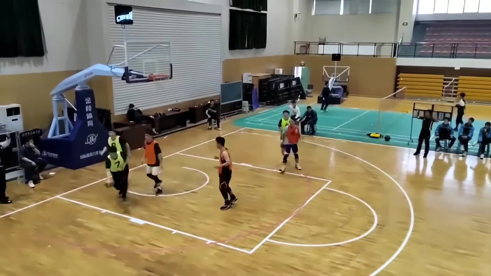 长沙长郡中学篮球3v3决赛惊现40秒飚8记三分 围观的都嗨了