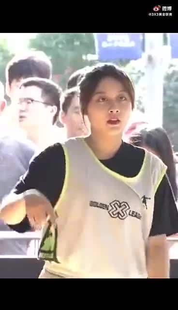 是心动啊3v3联赛上海站女子组冠军“迪丽热巴”朱小朵