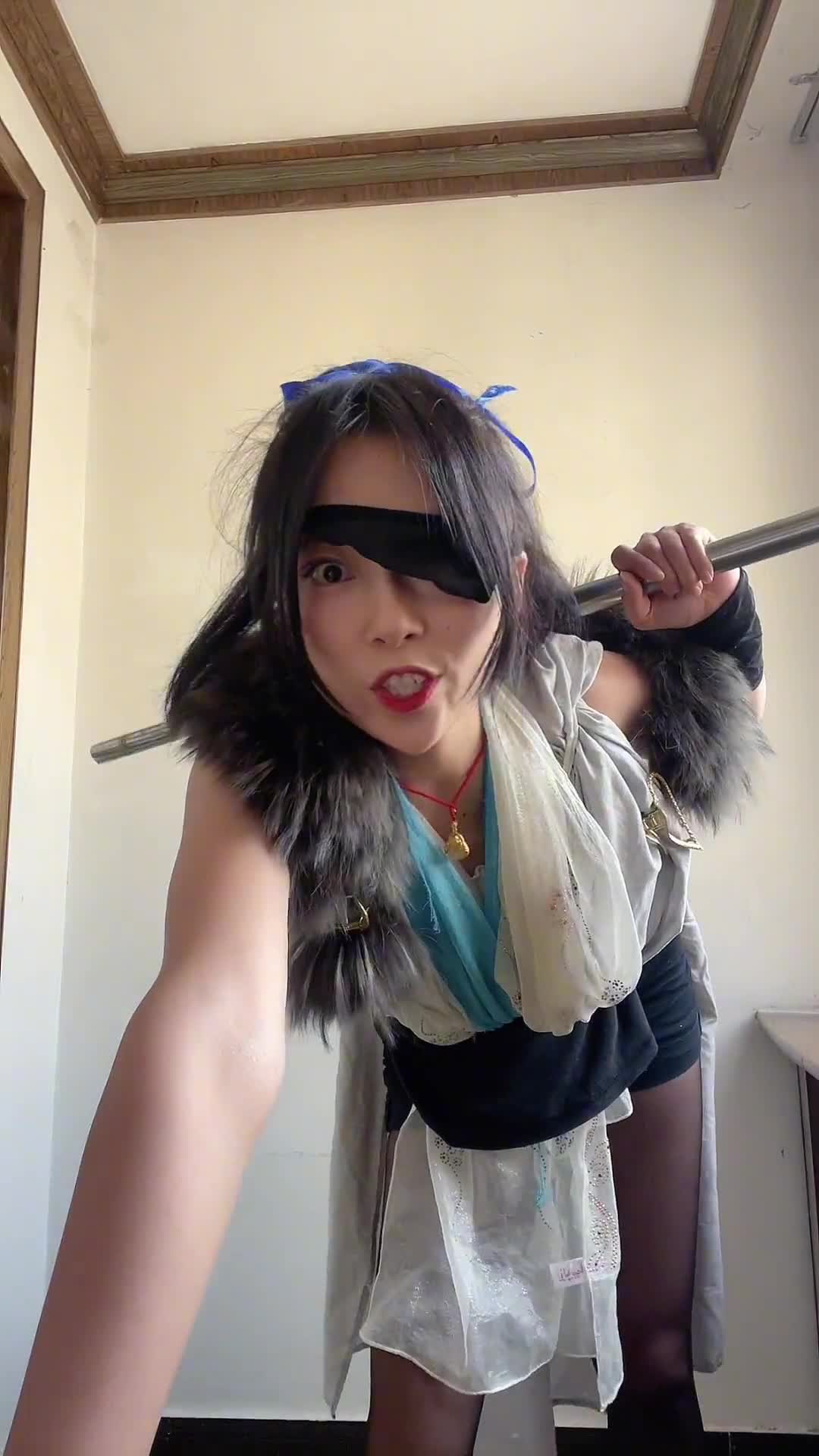 永劫无间崔三娘cos:踏浪而来疾风与我相伴?