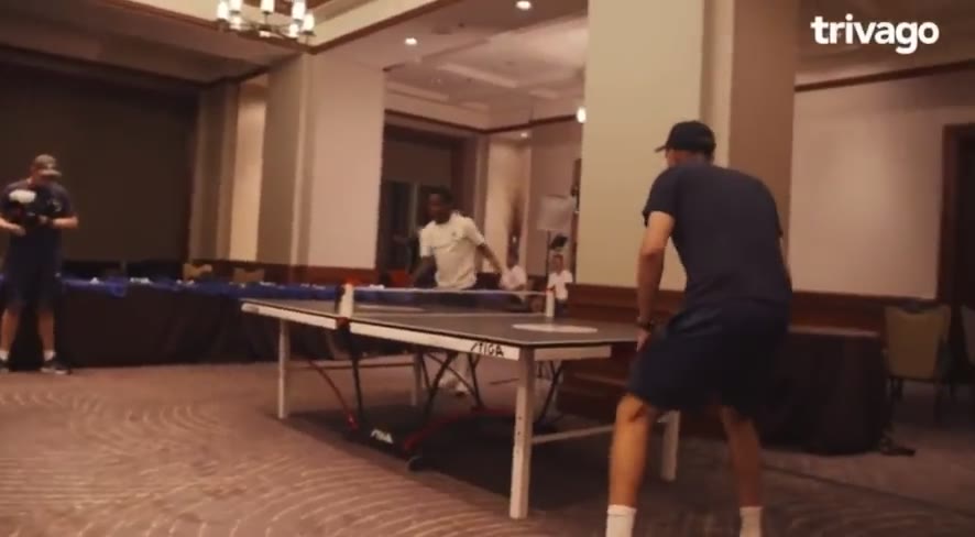 乒乓高手!斯特林把图赫尔打到崩溃扔拍