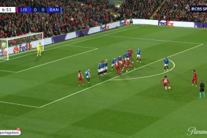 欧冠-阿诺德任意球建功萨拉赫点射 利物浦2-0流浪者升次席