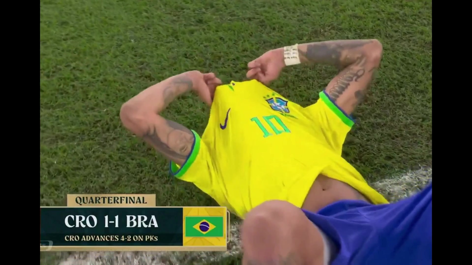 巴西点球大战遭淘汰！内马尔赛后倒地抱头哭泣！