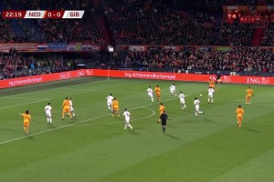 欧预赛-德佩头球建功阿克双响 荷兰3-0十人直布罗陀
