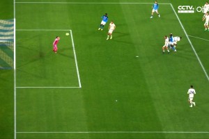 意甲-奥斯梅恩复出中框埃尔马斯破门越位 那不勒斯0-0维罗纳
