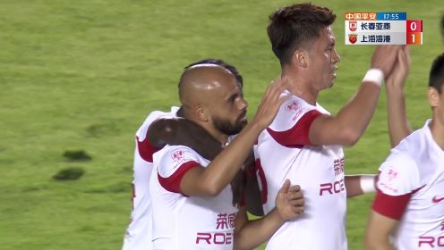 [进球视频] 海港抢断武磊两次打门被扑 保利尼奥铲射2-0
