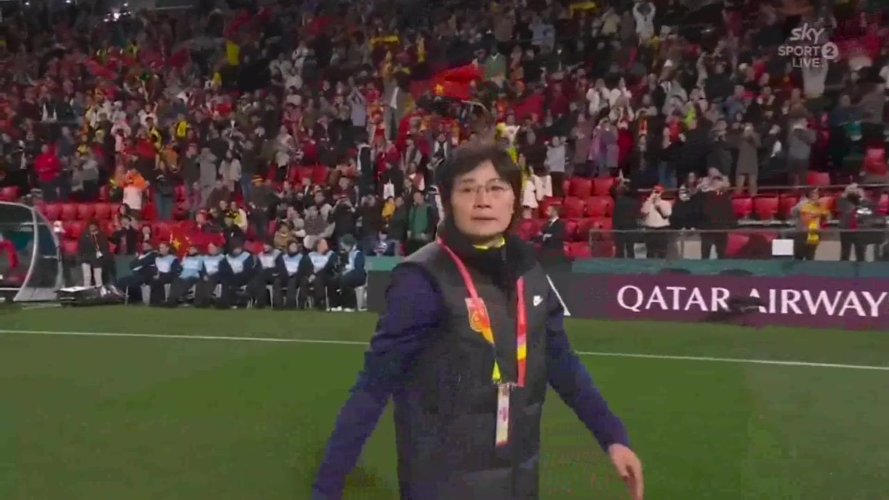中国女足本届世界杯首胜！水庆霞致谢球迷！！