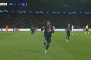 欧冠-巴黎3-0米兰升F组第一 姆巴佩李刚仁破门米兰3轮不胜0进球