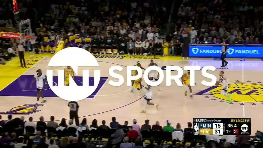 迪文琴佐铁肘开路 裁判竟然吹湖人防守犯规？挑战后改判！