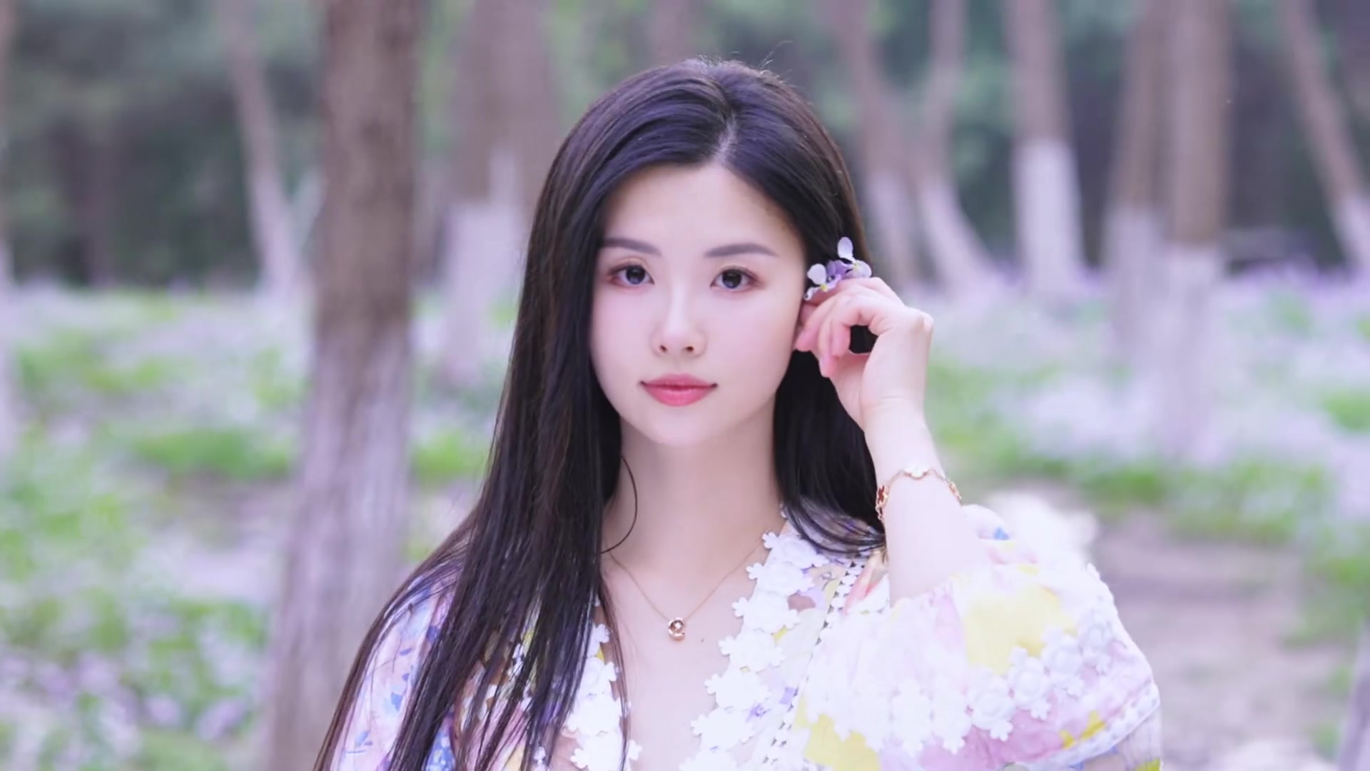 远看刘诗诗，近看热苏斯月薪1800怎么娶到梦鸽