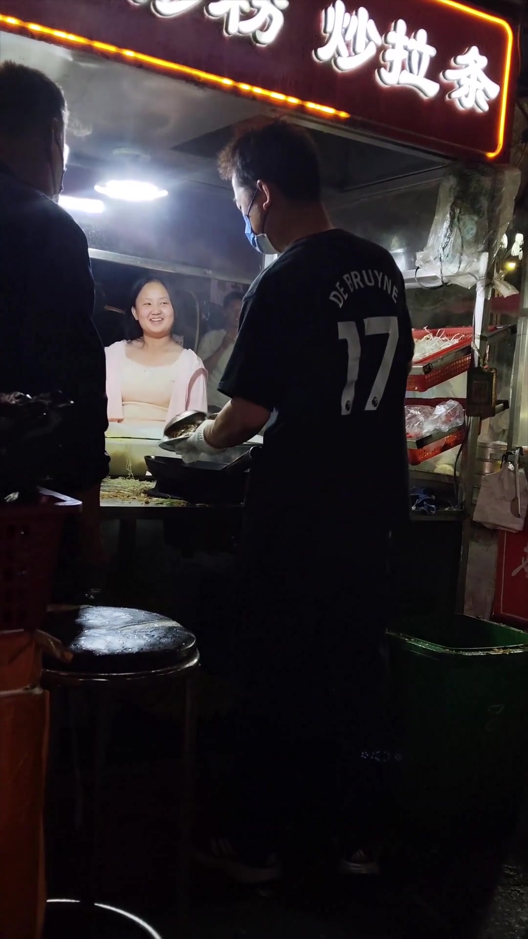 深夜炒面是你的生活，德布劳内是你热爱足球的烟火