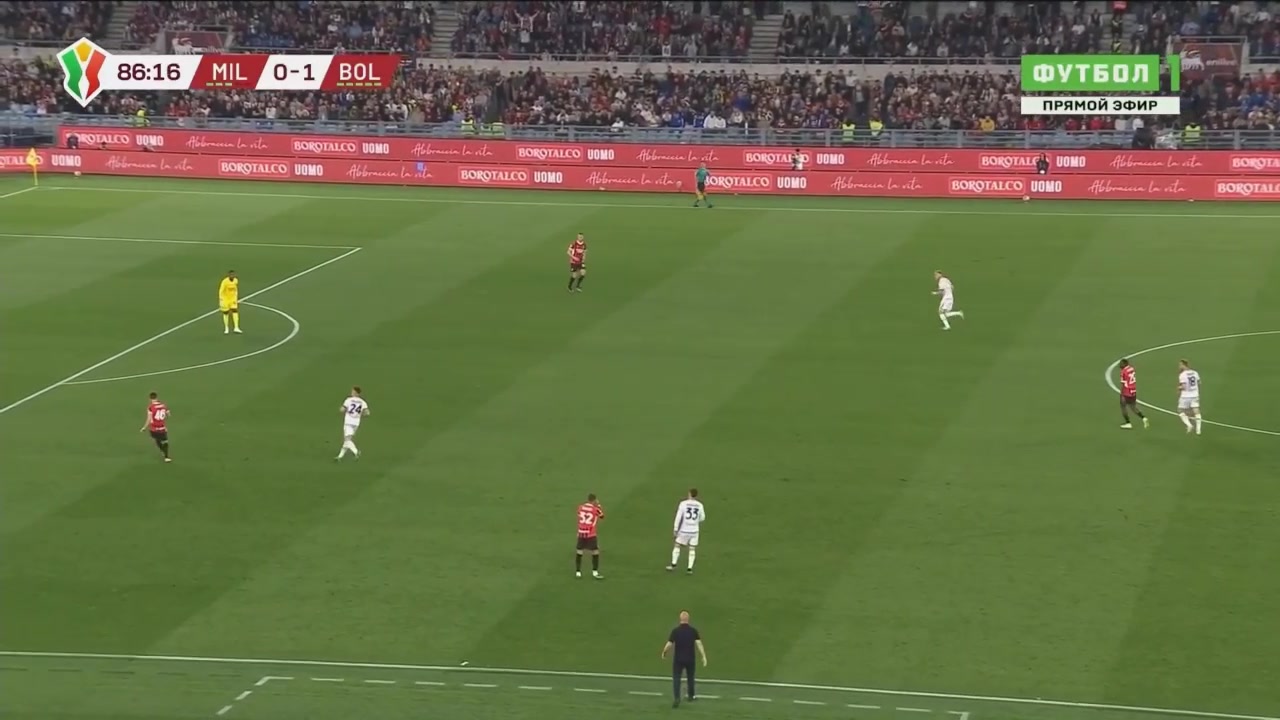 看吐了！意杯决赛0-1落后，米兰第87分钟还在倒脚！