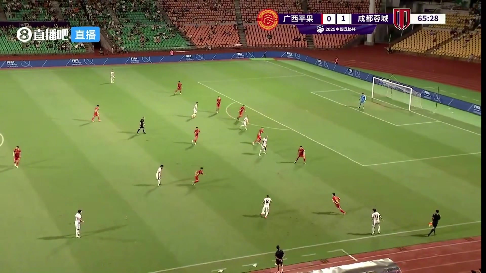 蓉城2-0领先！广西平果后卫和门将配合失误，严鼎皓头球破门