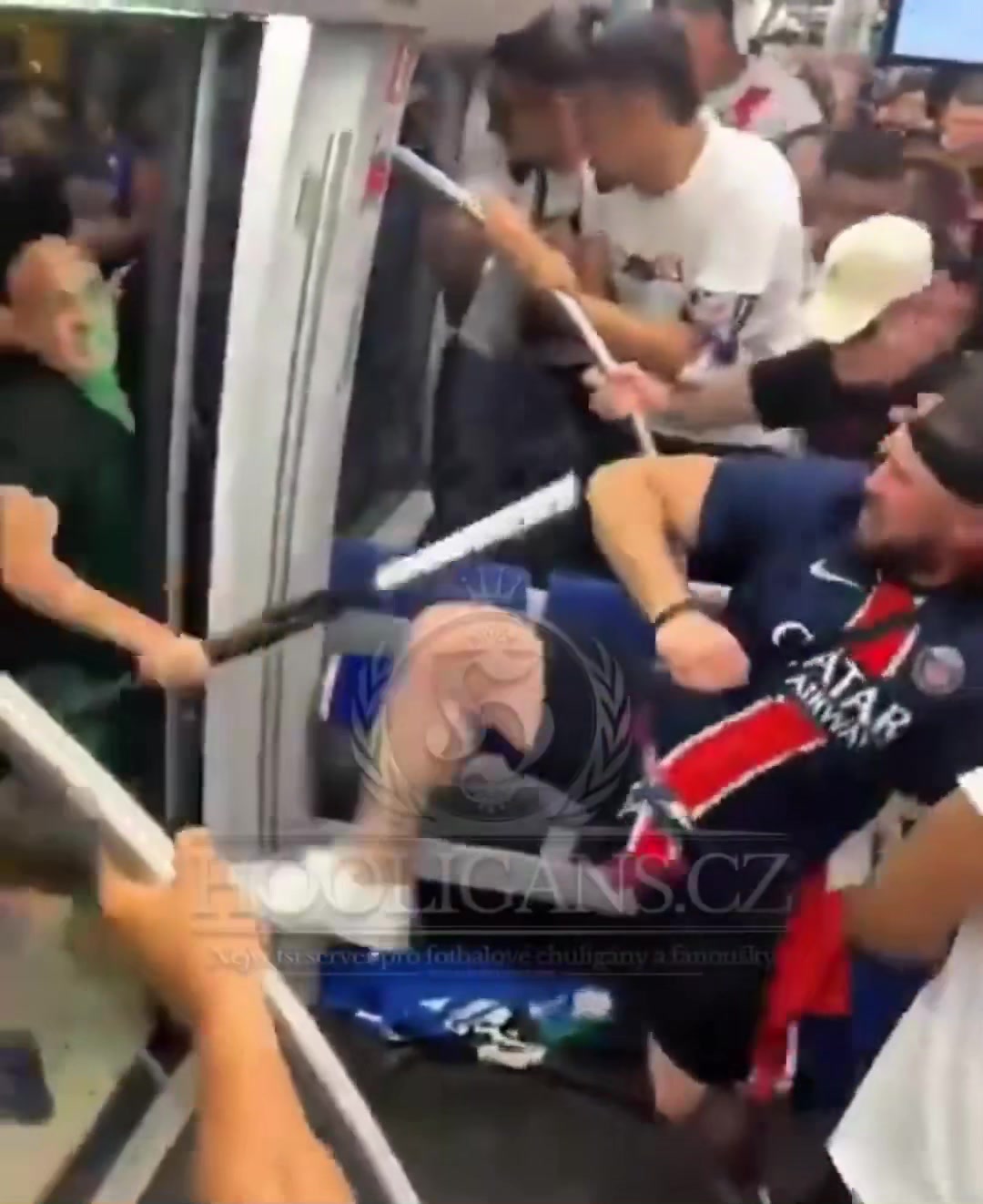 激烈！国米和巴黎球迷在慕尼黑发生冲突.....