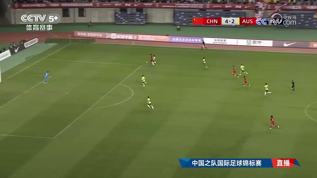 太残暴了！U16国足5-2打爆澳大利亚，谢晋爆射破网