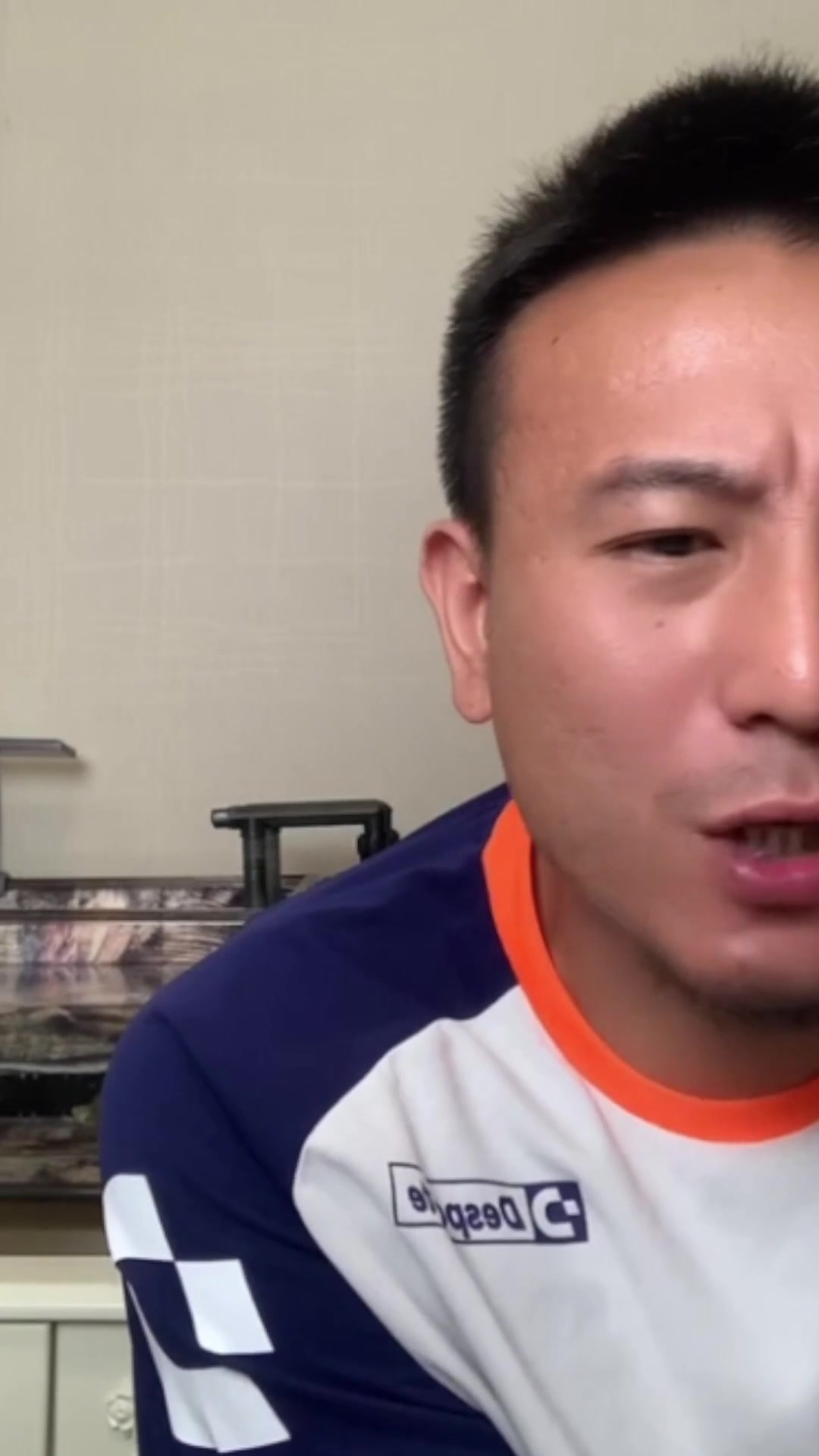 继续喷伊万！毛剑卿：一直442单后腰不变通这是带队？挣钱来了！